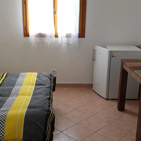 Arghjola Oda ve Kahvaltı Porto-Vecchio (Corsica)