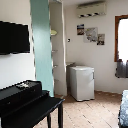 Bed & Breakfast Arghjola 3*