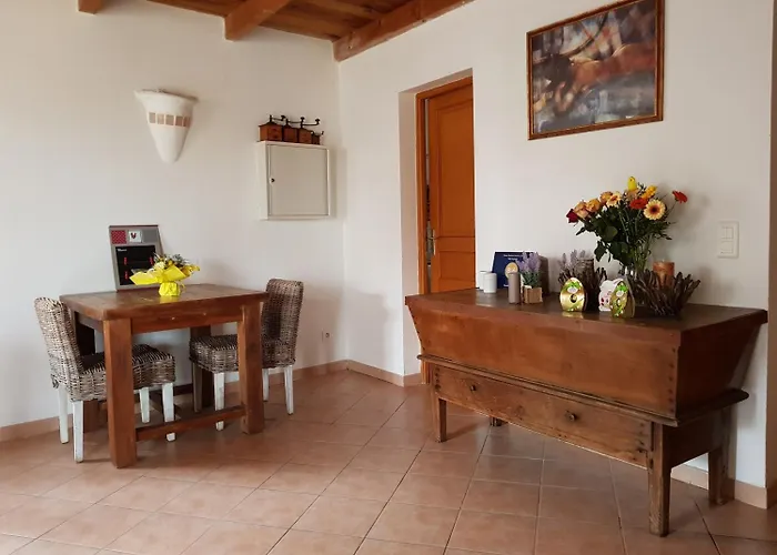 Arghjola Bed & Breakfast 4*